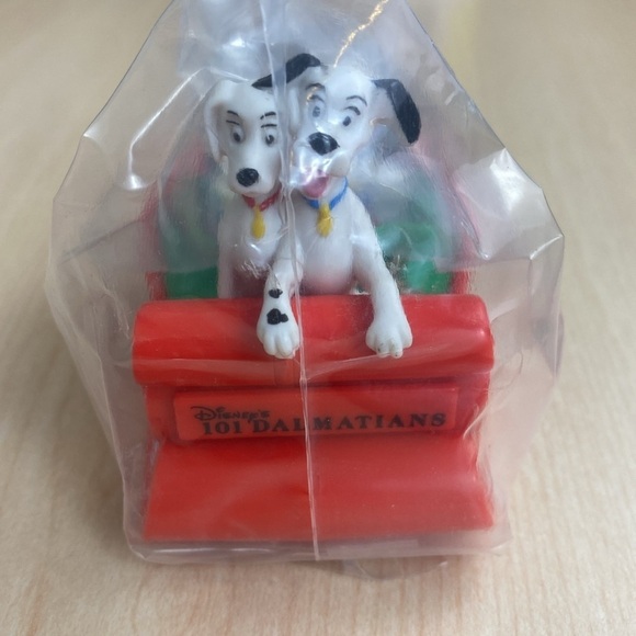 Vintage McDonald’s Toy Disney’s 101 Dalmatians Dog Sledding Snow Dome - Picture 5 of 7
